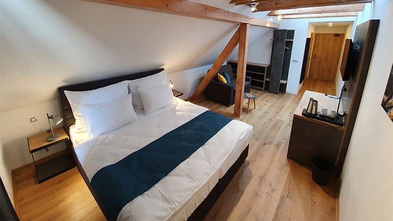 Doppelbettzimmer mit Terrasse